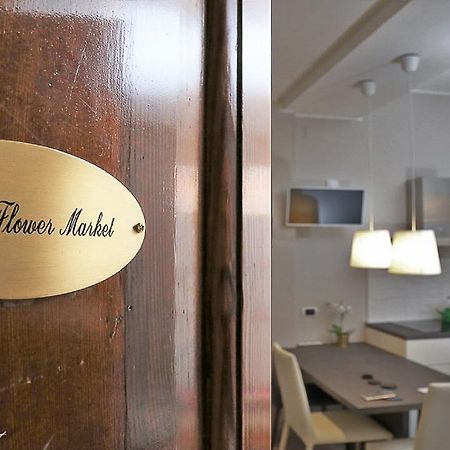 The Flower Market Apartment Рим Номер фото